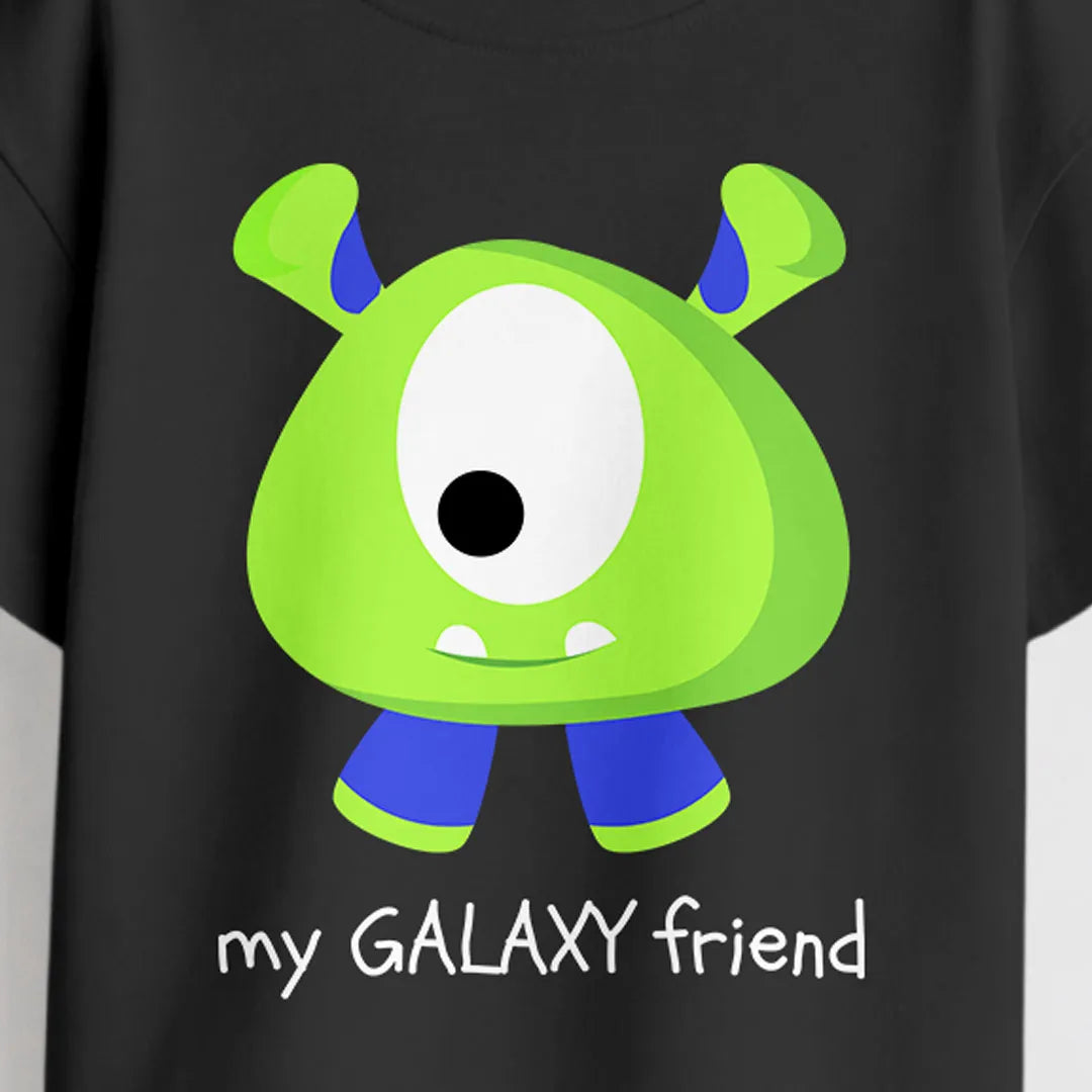 Close-up of My Galaxy Friend print on cotton t-shirt for toddler boys | Guugly Wuugly
